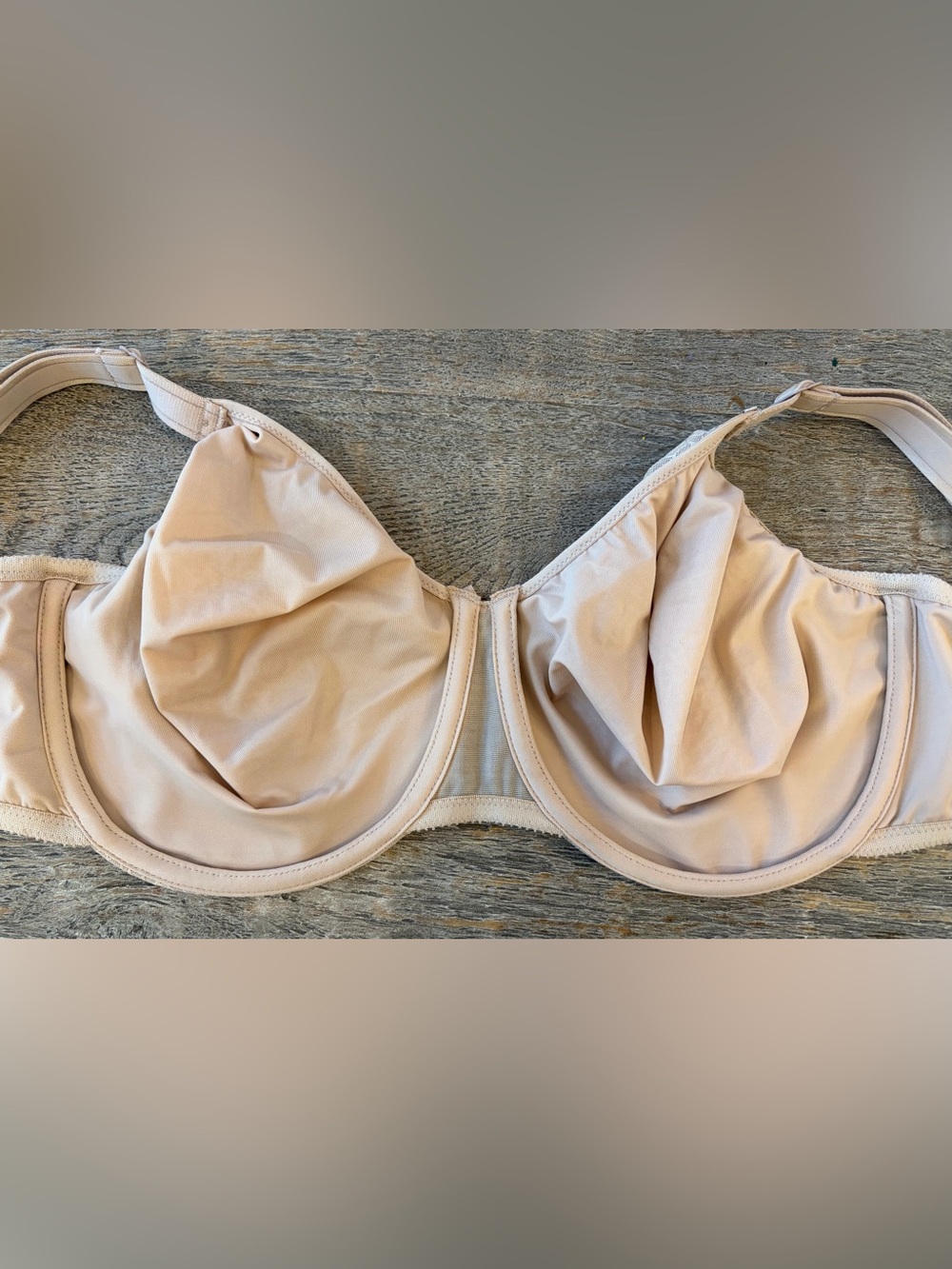 Chantelle Bra - 34I - Picture 7 of 9